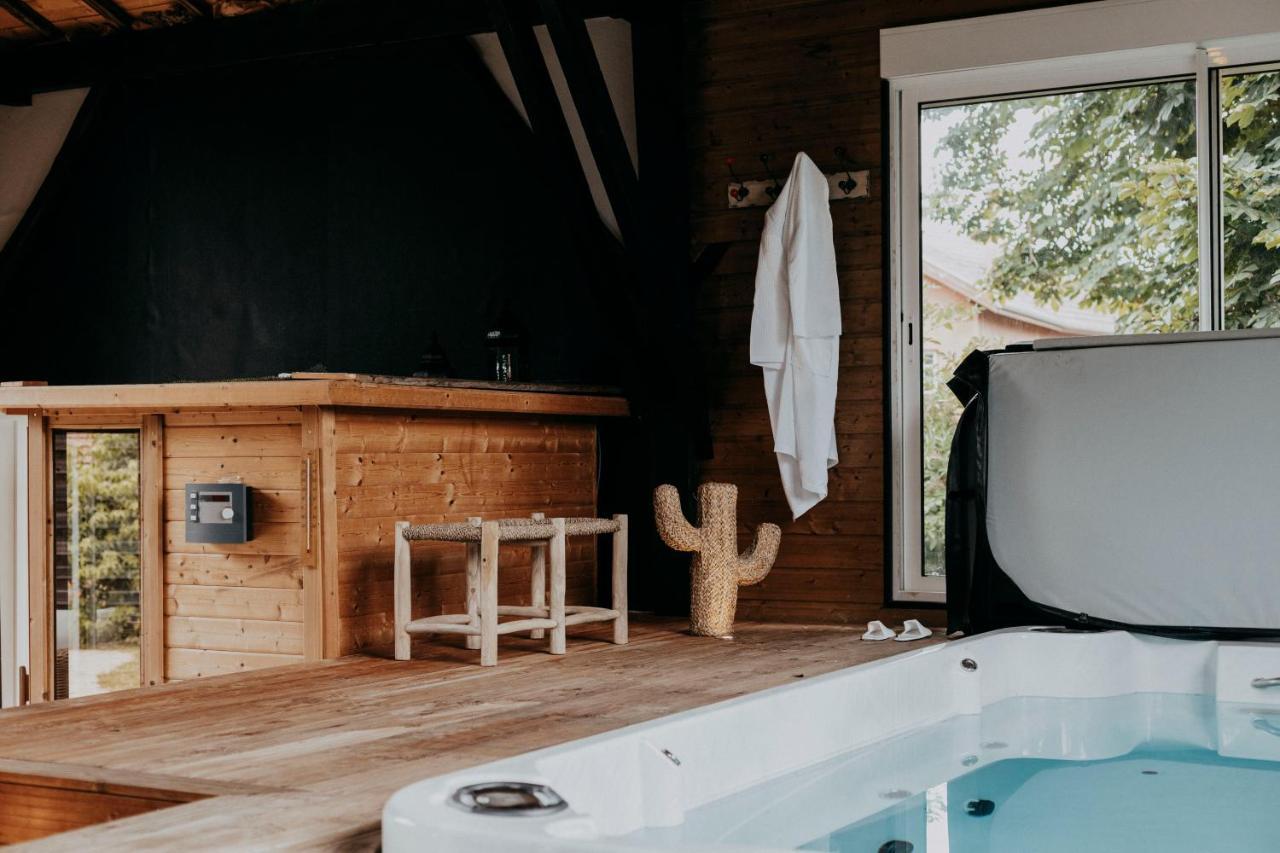 Villa Calma - Maison D'Hotes & Spa Mottier ภายนอก รูปภาพ